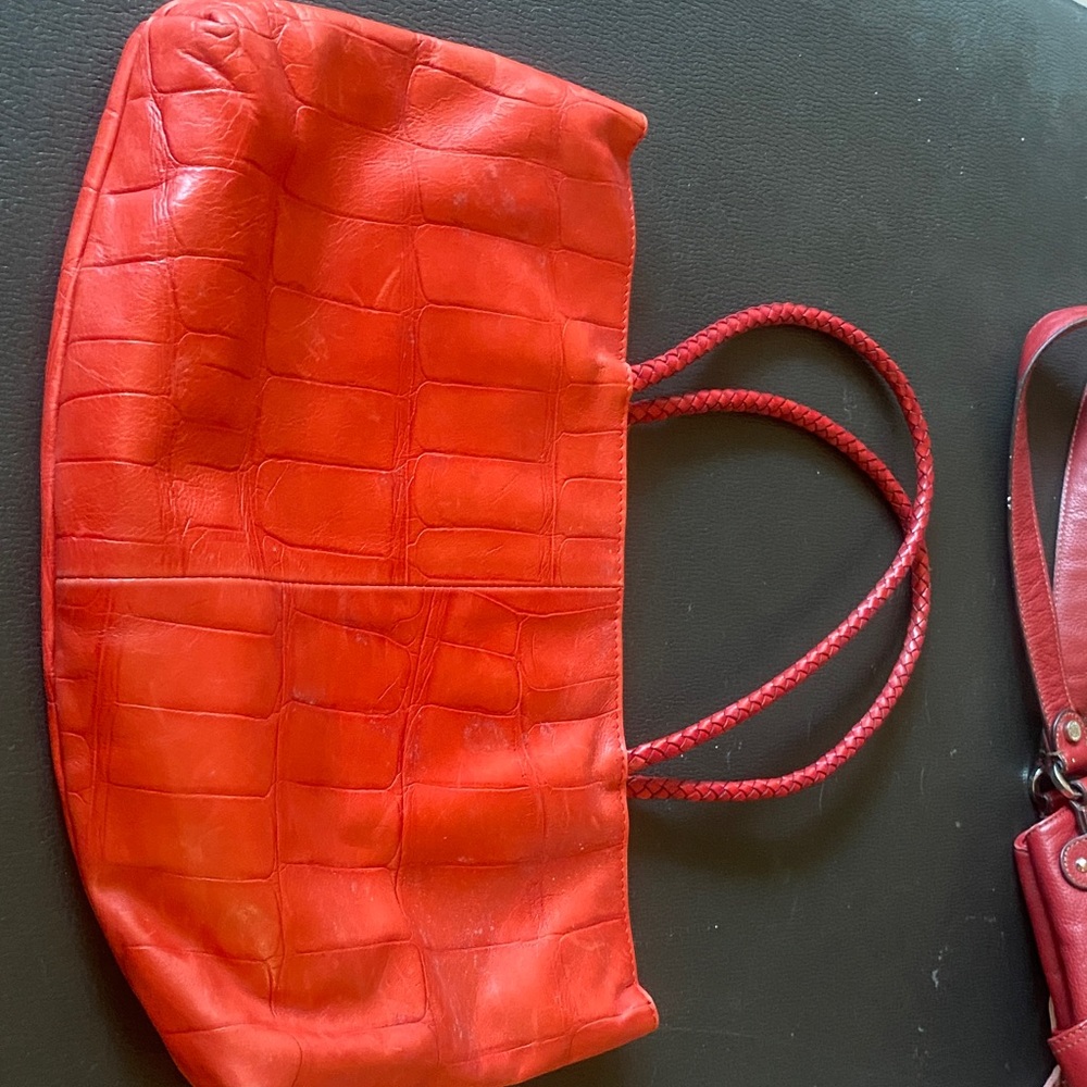 Falor Elegant Red Croc-Embossed Leather Tote Bag